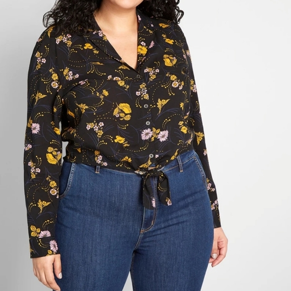 Modcloth Tops - ModCloth Black Floral Cropped Button Down Blouse